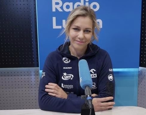 Aleksandra Mirosław podczas dynamicznego wspinania na ścianie we wspinaczce na czas